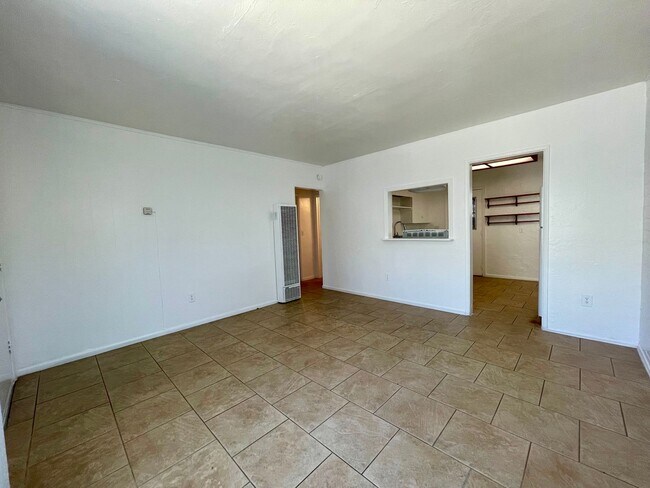 325 Roanoke Rd El Cajon, CA 92020 photo 5