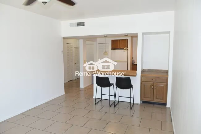 355 E Thomas Rd Phoenix, AZ 85012 photo 2