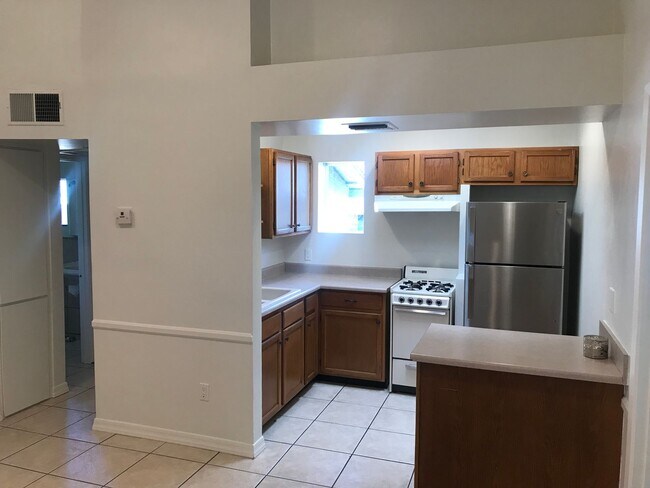 336 W Culver St Phoenix, AZ 85003 photo 2