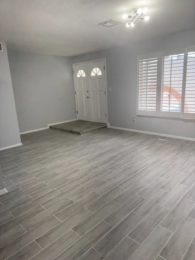 3744 W Kariba Dr photo 2