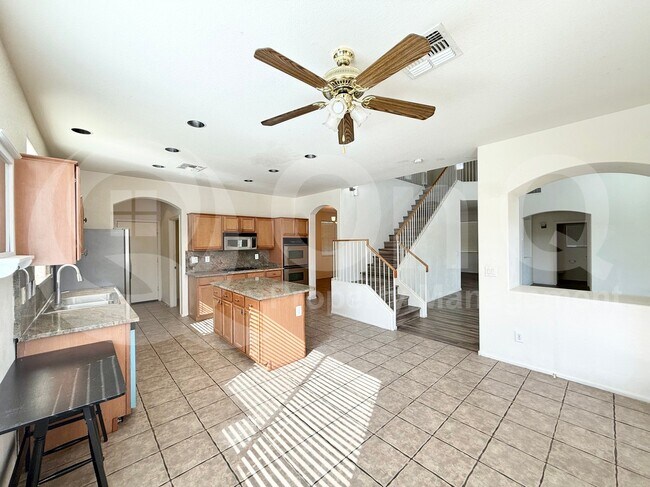 4805 W Alicia Dr Phoenix, AZ 85339 photo 2