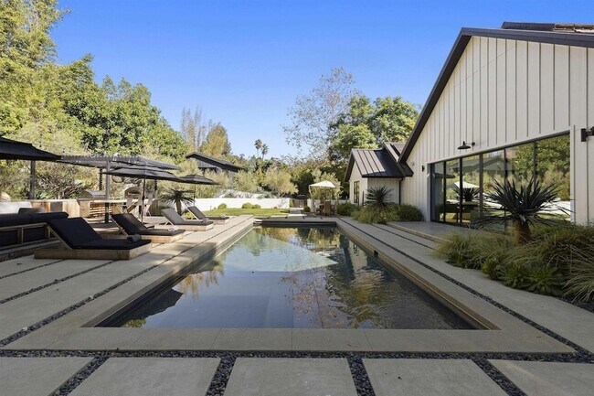 4874 Sun Valley Rd Del Mar, CA 92014