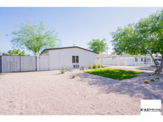8139 E Osborn Rd Scottsdale, AZ 85251 photo 5