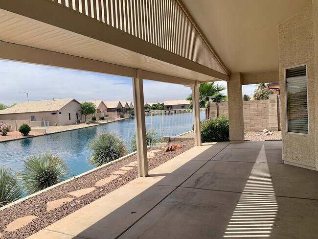 11015 W Chino Dr Sun City, AZ 85373