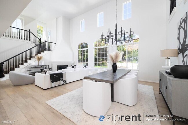 7542 Circulo Sequoia Carlsbad, CA 92009 photo 2
