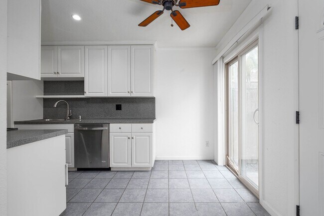 8138 Winter Gdns Blvd Lakeside, CA 92040 photo 4