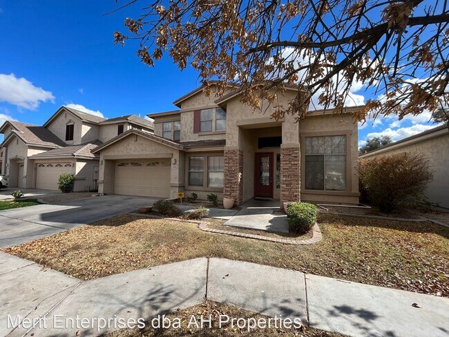 2445 E Darrel Rd Phoenix, AZ 85042 photo 2