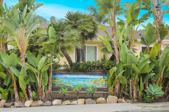 763 Snapdragon St Encinitas, CA 92024 photo 2