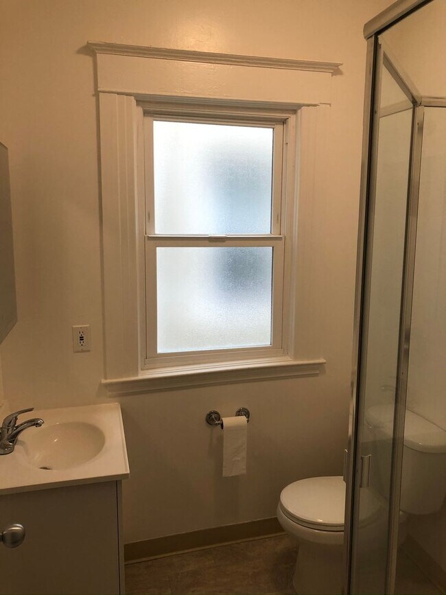 1333 Lyon St San Francisco, CA 94115 photo 5