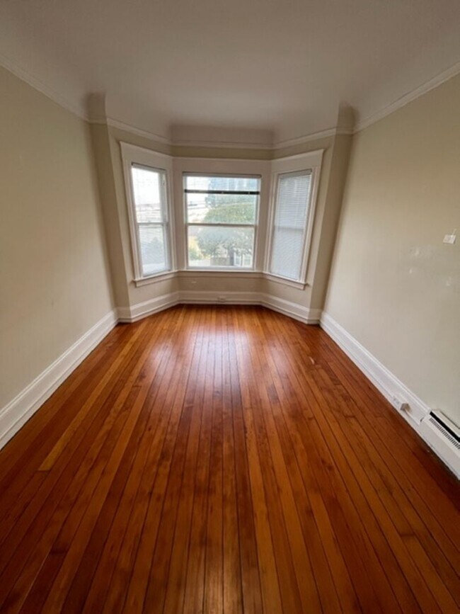 1333 Lyon St San Francisco, CA 94115 photo 2