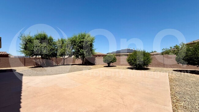 2008 W Maya Way Phoenix, AZ 85085 photo 4