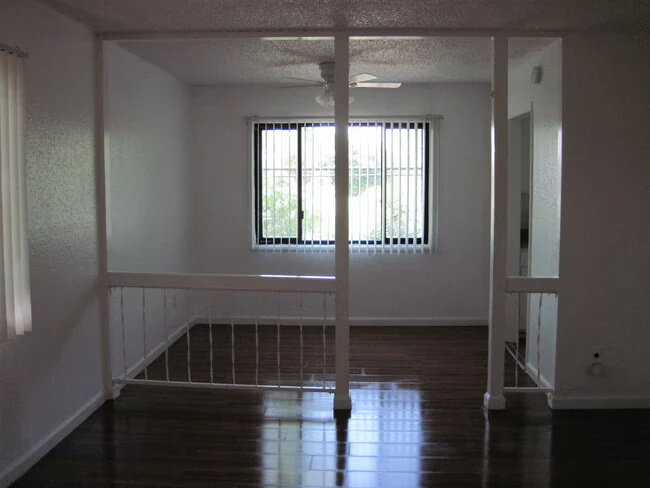 2750 Argyll Ave unit B photo 3