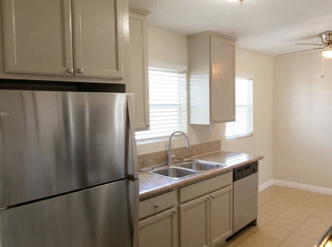 1490 Naranca Ave El Cajon, CA 92021 photo 2