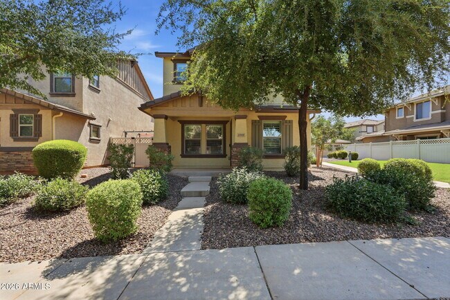 1006 S Deerfield Ln photo 2