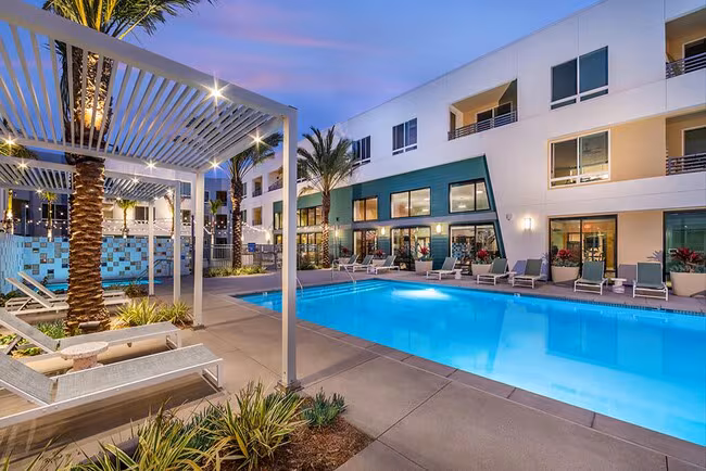 Bowen Apartments photo 4