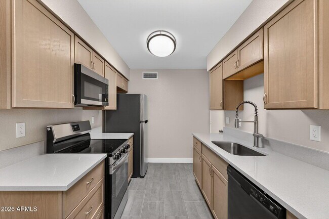 10123 N 96th Ave Peoria, AZ 85345 photo 3