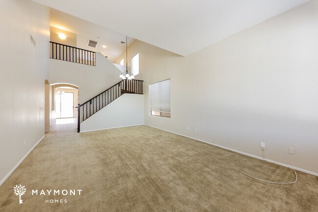 7413 W Gary Way photo 4