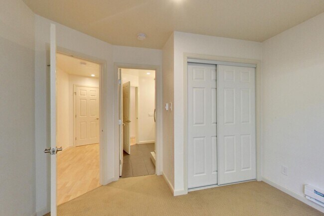205 Collins St San Francisco, CA 94118 photo 3