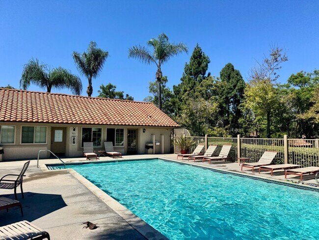 10305 Azuaga St San Diego, CA 92129 photo 3