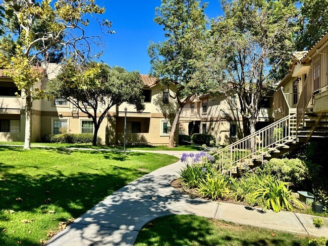 10305 Azuaga St San Diego, CA 92129 photo 2