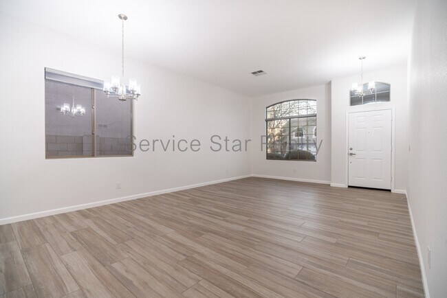 26209 North 47th Pl Phoenix, AZ 85050 photo 4