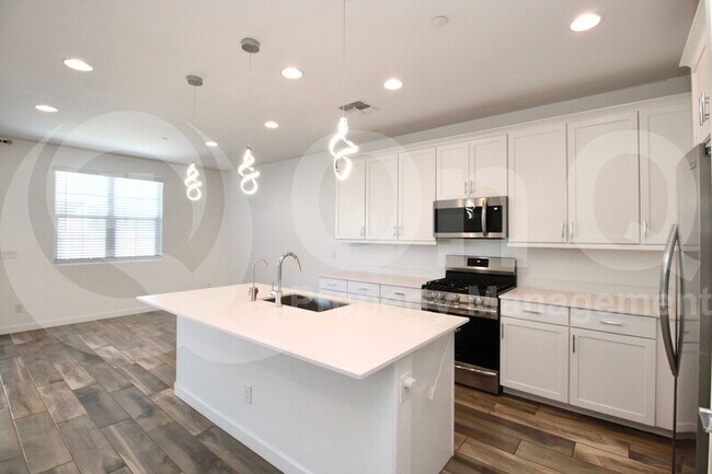 669 S Avocet St Gilbert, AZ 85296 photo 3