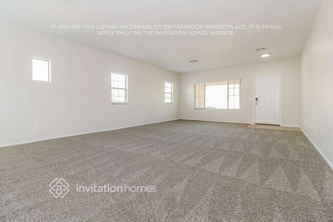 15949 W Mauna Loa Ln Surprise, AZ 85379 photo 2