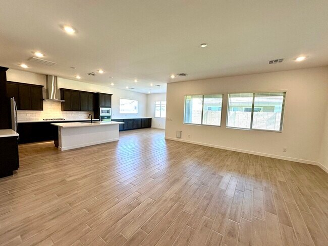 3718 E Gold Mountain Ave San Tan Valley, AZ 85140 photo 5