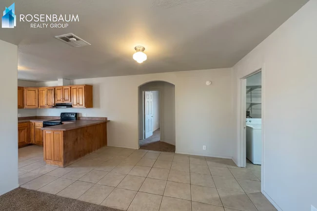 207 E Date St Eloy, AZ 85131 photo 2