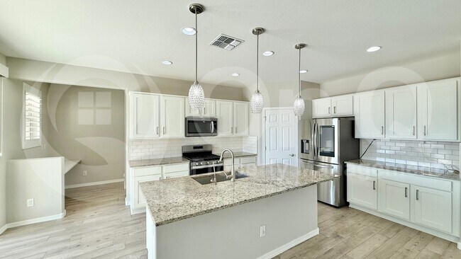 8743 W San Juan Ave Glendale, AZ 85305 photo 4