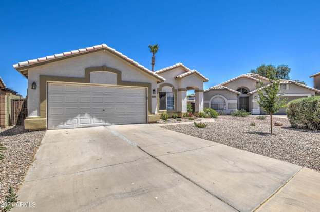 1175 S Larkspur St Gilbert, AZ 85296 photo 2