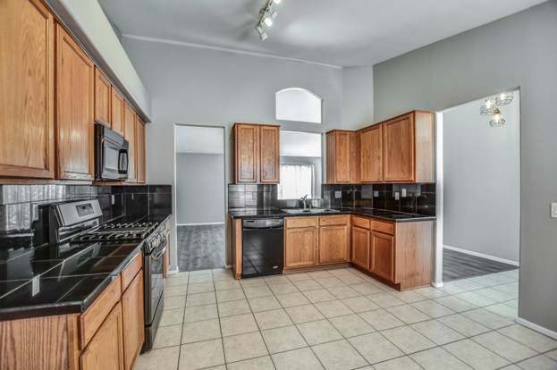 1175 S Larkspur St Gilbert, AZ 85296 photo 5