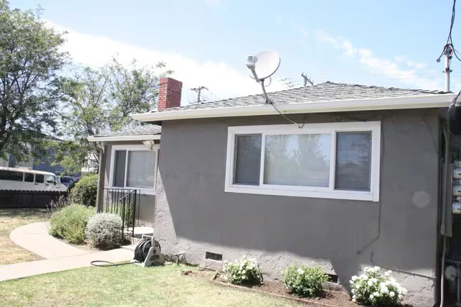 501 Bay Rd Redwood City, CA 94063 photo 3