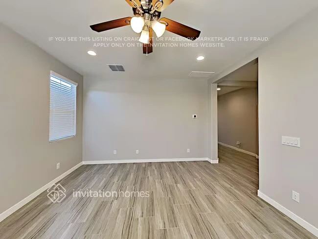 18767 W Cortez St Surprise, AZ 85388 photo 4