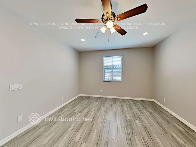 18767 W Cortez St Surprise, AZ 85388 photo 3