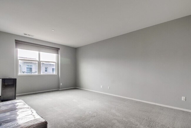 1560 Santa Carolina Rd Chula Vista, CA 91913 photo 3