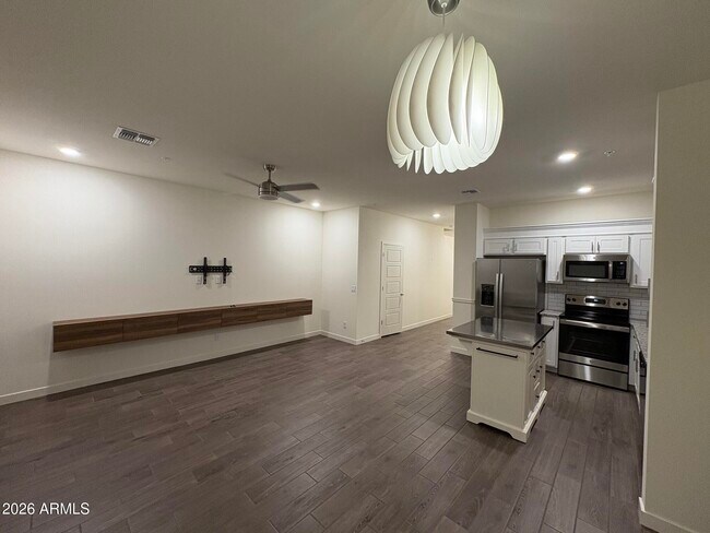 2264 W Laurie Ln Phoenix, AZ 85021 photo 2