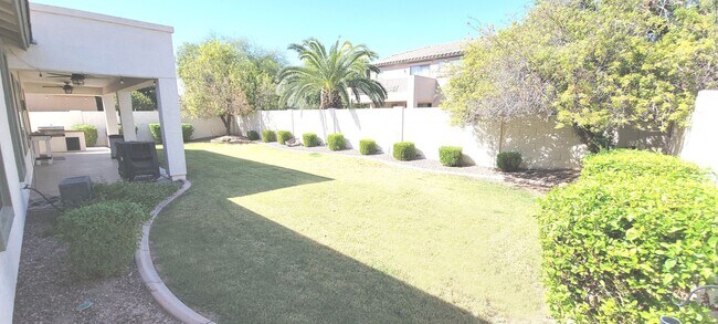 3236 E Phelps St Gilbert, AZ 85295 photo 5