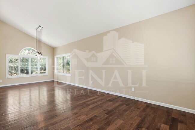 19413 N 37th Way Phoenix, AZ 85050 photo 3