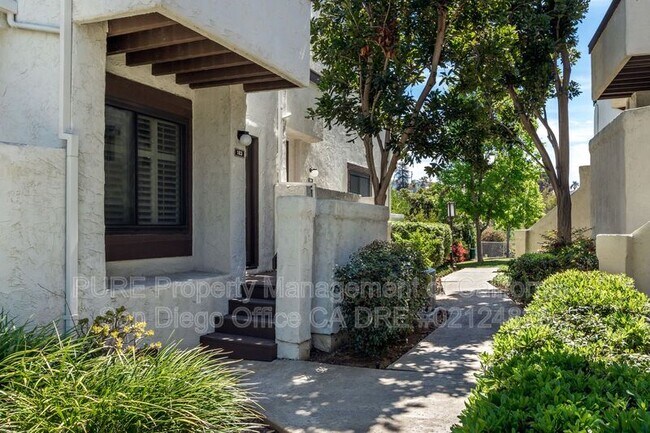 2263 Caminito Pajarito San Diego, CA 92107 photo 2