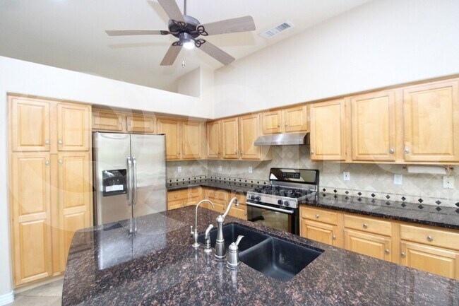 373 W Carob Dr Chandler, AZ 85248 photo 3