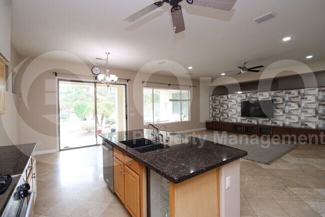 373 W Carob Dr Chandler, AZ 85248 photo 4