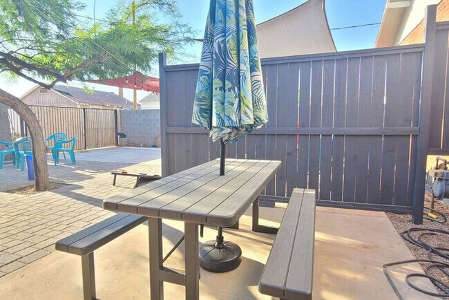322 N 13th Pl Phoenix, AZ 85006 photo 5