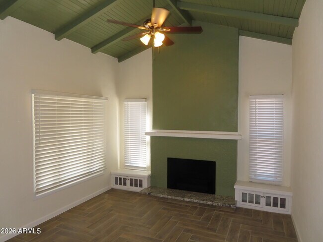 42 E 2nd Ave Mesa, AZ 85210 photo 3