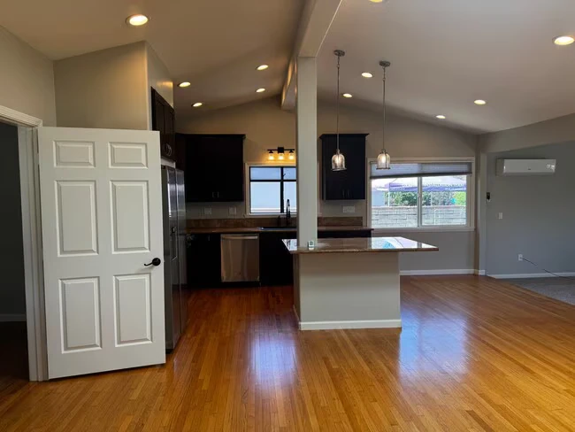5290 Waring Rd San Diego, CA 92120 photo 4