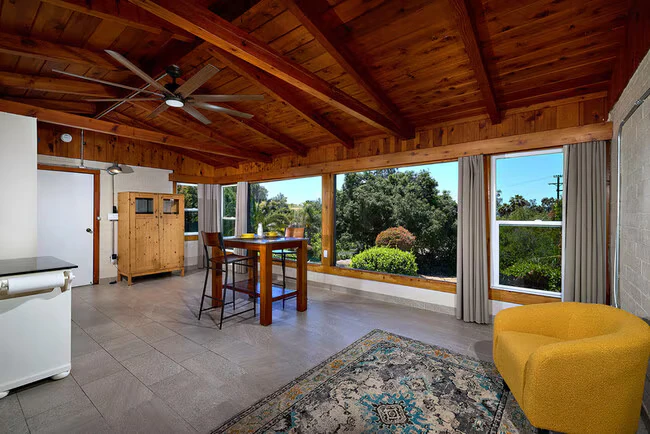 2136 Foothill Dr Vista, CA 92084 photo 2