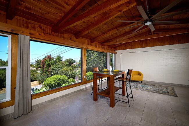 2136 Foothill Dr Vista, CA 92084 photo 5