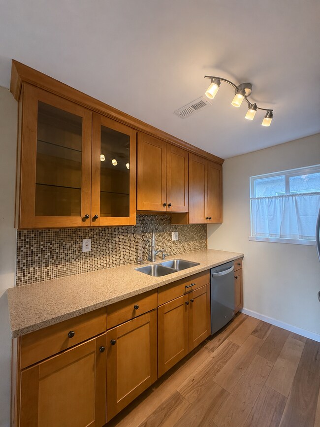 501 Tuttle Ave Watsonville, CA 95076 photo 5