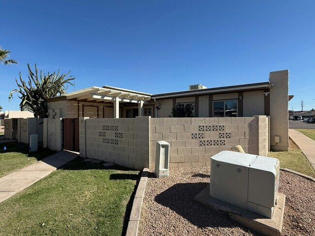 2130 W Camino St Mesa, AZ 85201 photo 3