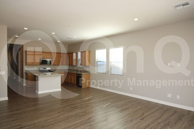 15568 S 181st Ln Goodyear, AZ 85338 photo 4